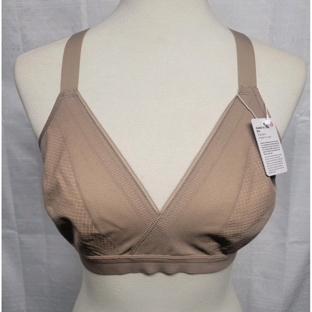 NWT Lululemon Awake to Lace Sports Bra SNDN/CAFA - Size 36D Sand Breathable